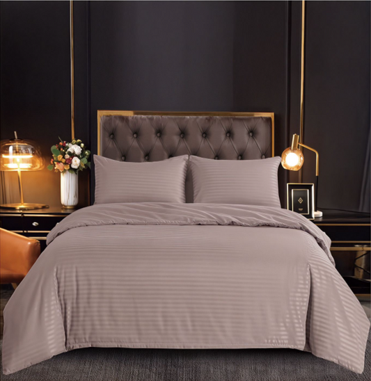 Set Lenjerie de Pat Dublu - Damasc cu Elastic din 4 Piese